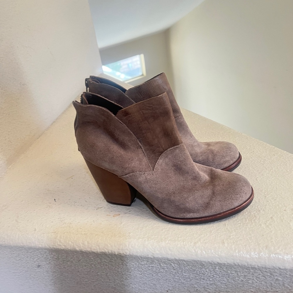 Kork-Ease Castaneda “Castle Suede” Brown Leather Bootie boots chunky size 8 - Picture 10 of 12